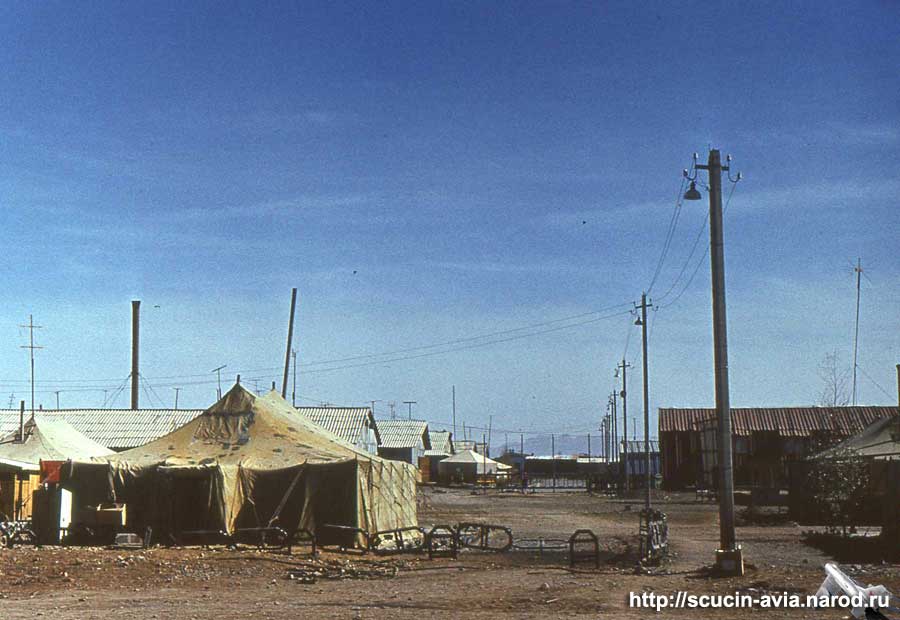 Палатки военнослужащих срочной службы