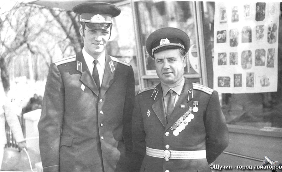 военные врачи В.М. Мерзликин и Юрий Кравченко