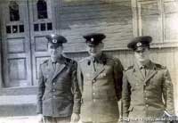 водитель Владимир Тарасов, командир дивизиона подполковник Егоров М.В и каптенармус Василий Пешков