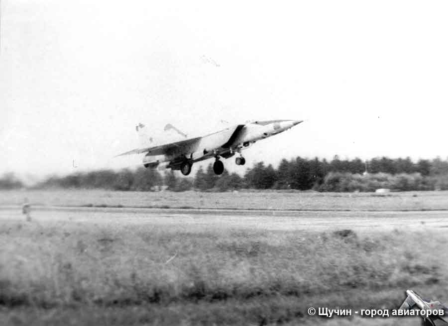 Взлет МиГ-25РБВ