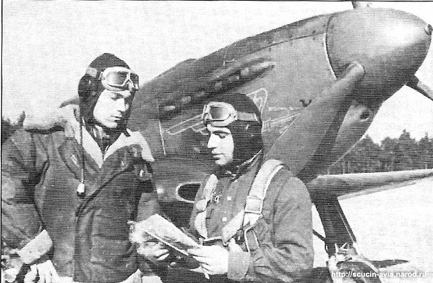 Лётчики 402го иап Б. Угрюмов и Р. Ишханов