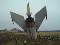 Памятник лётчикам Новокрещинову и Пивовару