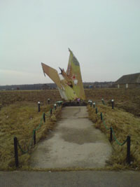 Памятник лётчикам Новокрещинову и Пивовару